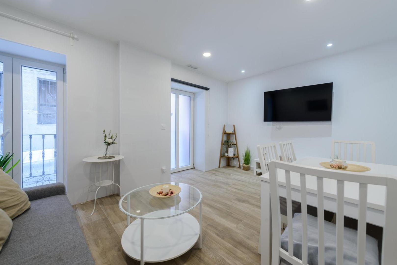 Guestready - Lindo Estudio Cerca Puerta De Toledo Madrid Exteriör bild